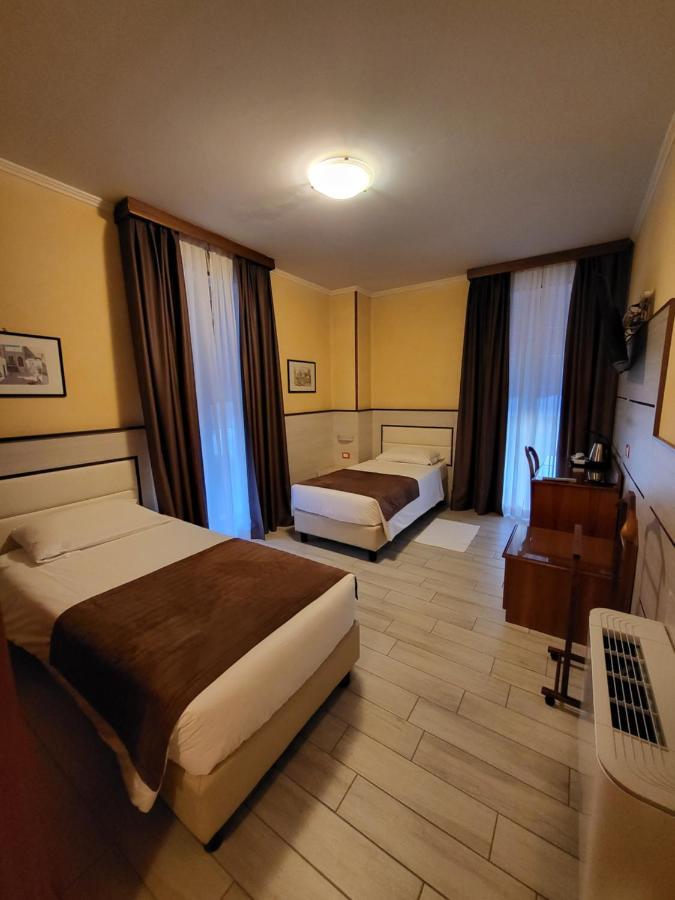 Hotel Lenotel Екстериор снимка